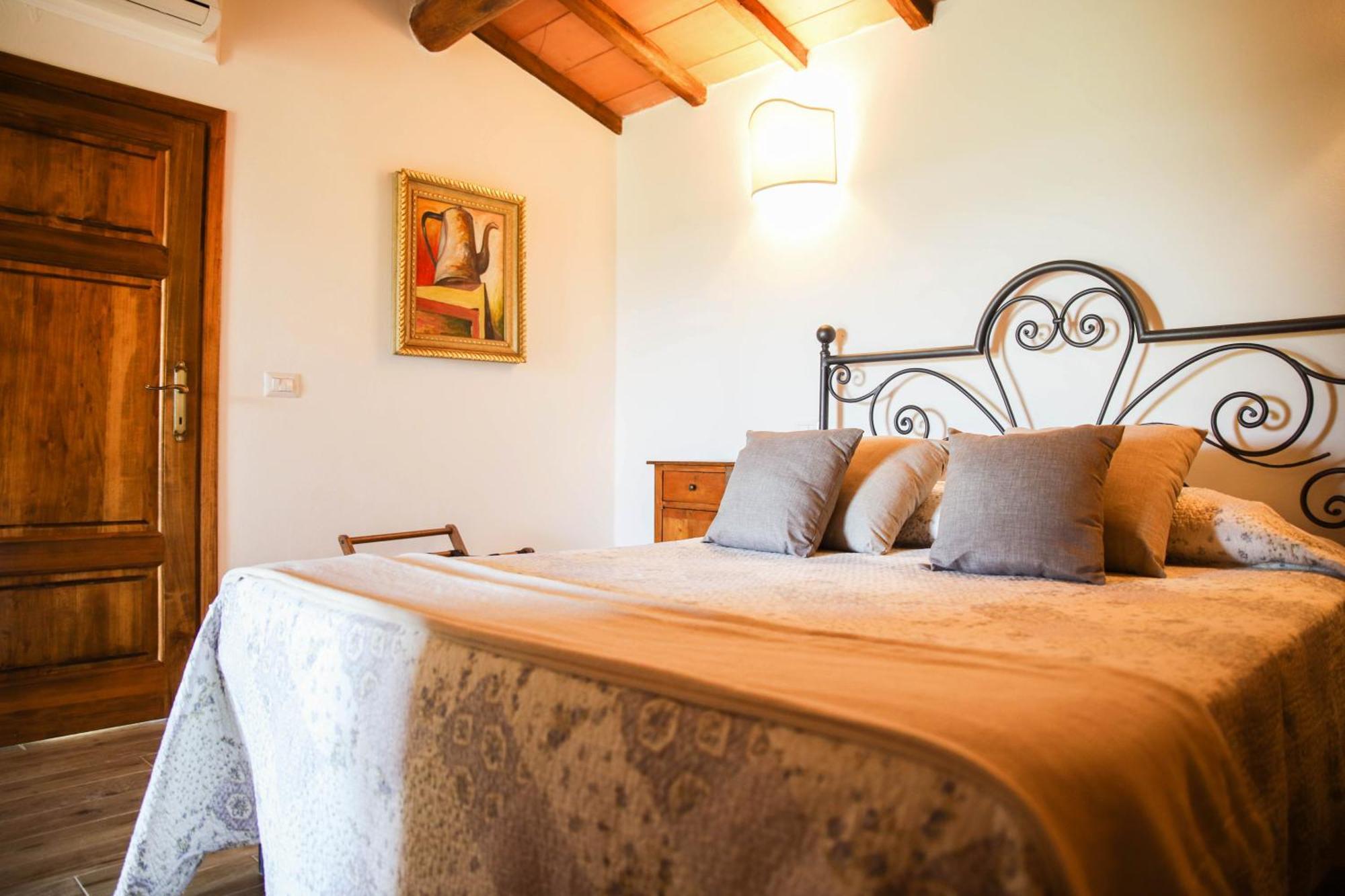 Gasthaus Country House Poggio Aione Catabbio Exterior foto